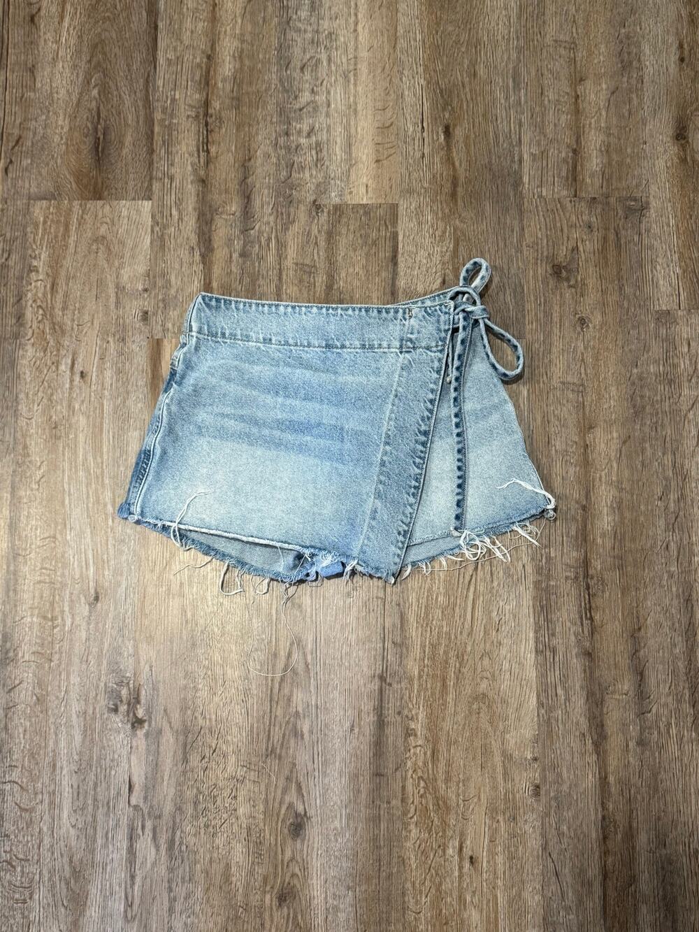 Free People Women’s Emmy Denim Skort Size 2
